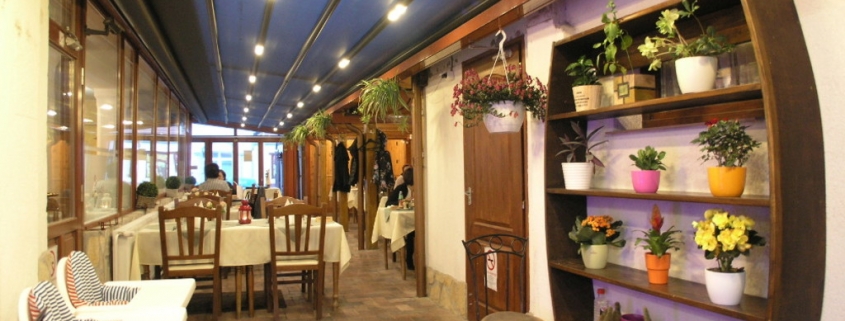 Motoros Pergola Étterem Pápa